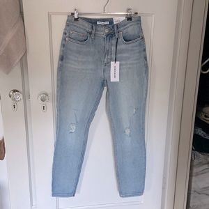 NWT Size 6 (28) Elizabeth and James Light Wash Skinny Ankle Jean